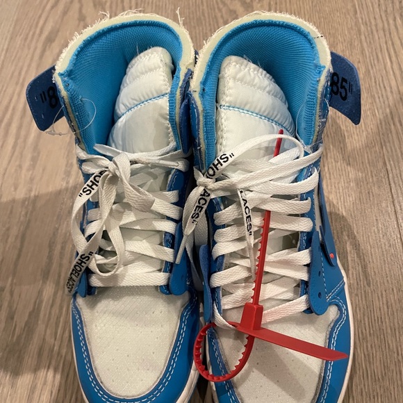 UNC Off White Jordan 1’s (7.5US) - Picture 5 of 5